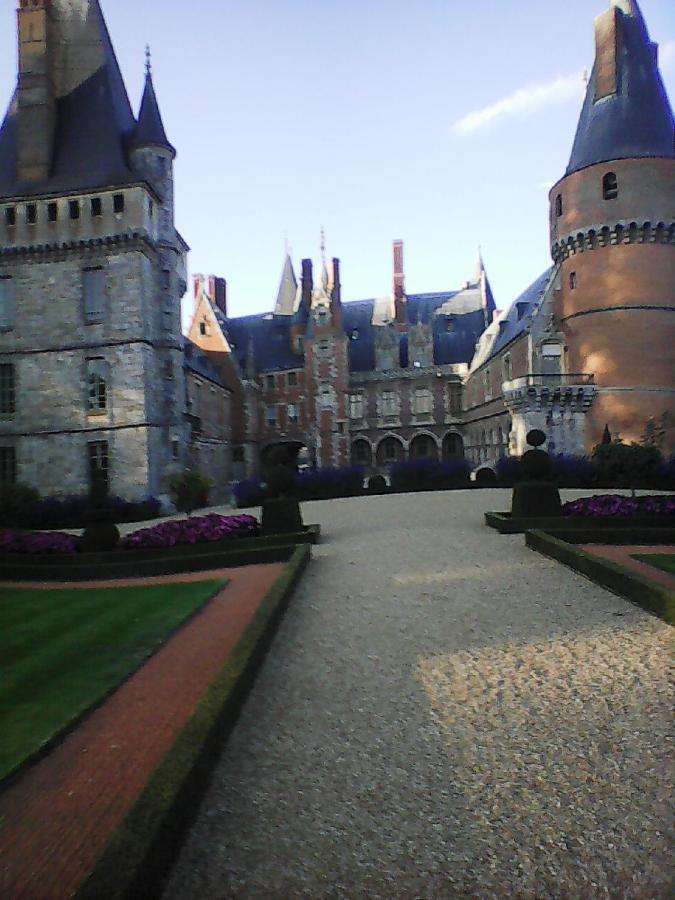 Chambres D'Hotes Gobillon Maintenon Exteriér fotografie